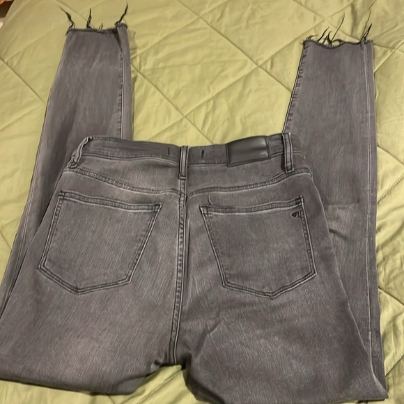 MADEWELL 10”- high rise skinny gray wash size 26 - Picture 3 of 8